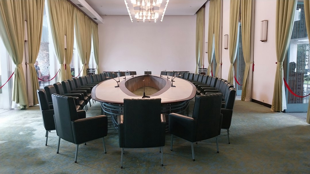 Ovale tafel voor 8 personen: de juiste afmetingen op een rij