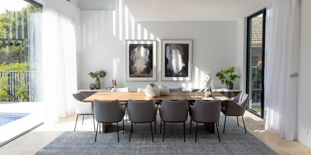 Hoeveel ruimte om een eettafel heb je nodig?